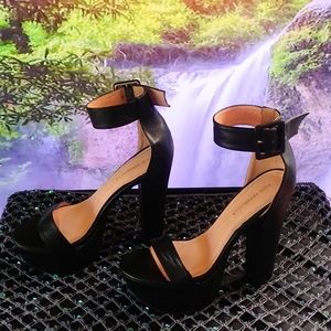 Shoe Republica LA size 8 Black Heels